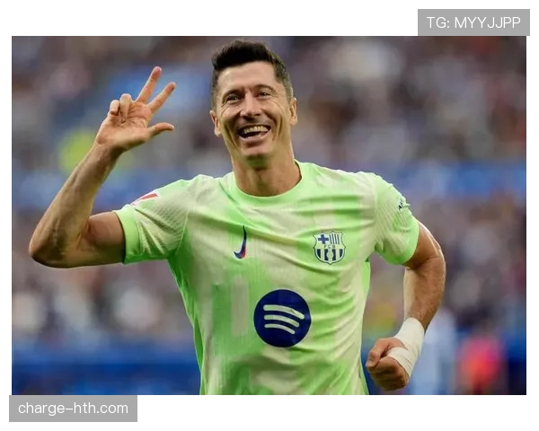 波兰巨星正式加盟巴萨，剑指西甲冠军